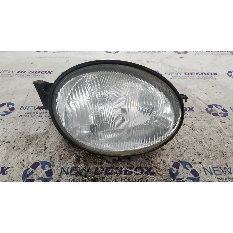 Recambio de faro derecho para toyota corolla (e11) 1.4 16v cat referencia OEM IAM 8111002080  