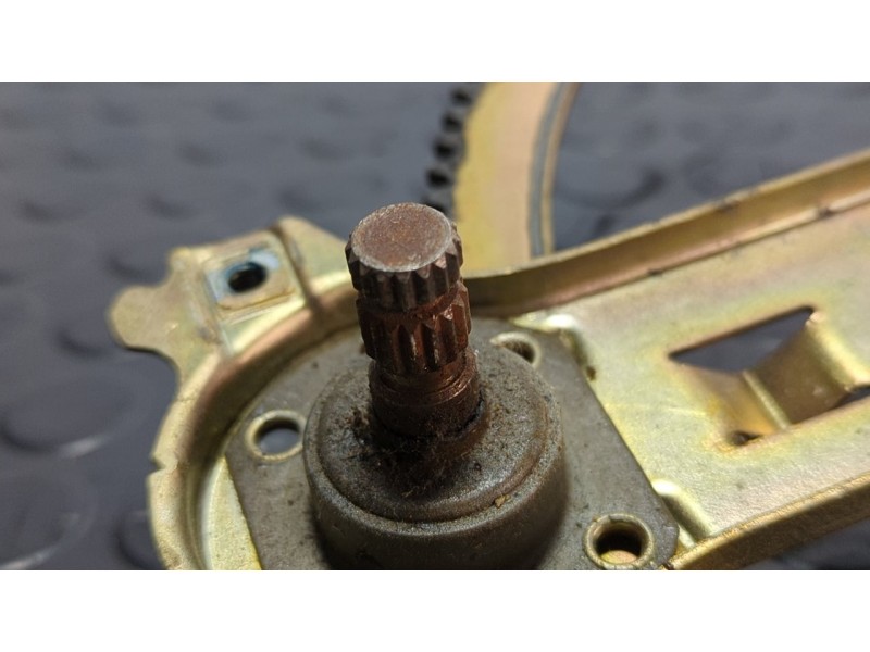 Recambio de elevalunas delantero derecho para mercedes-benz clase c (w201) berlina 1.8 e 190 (201.018) referencia OEM IAM   