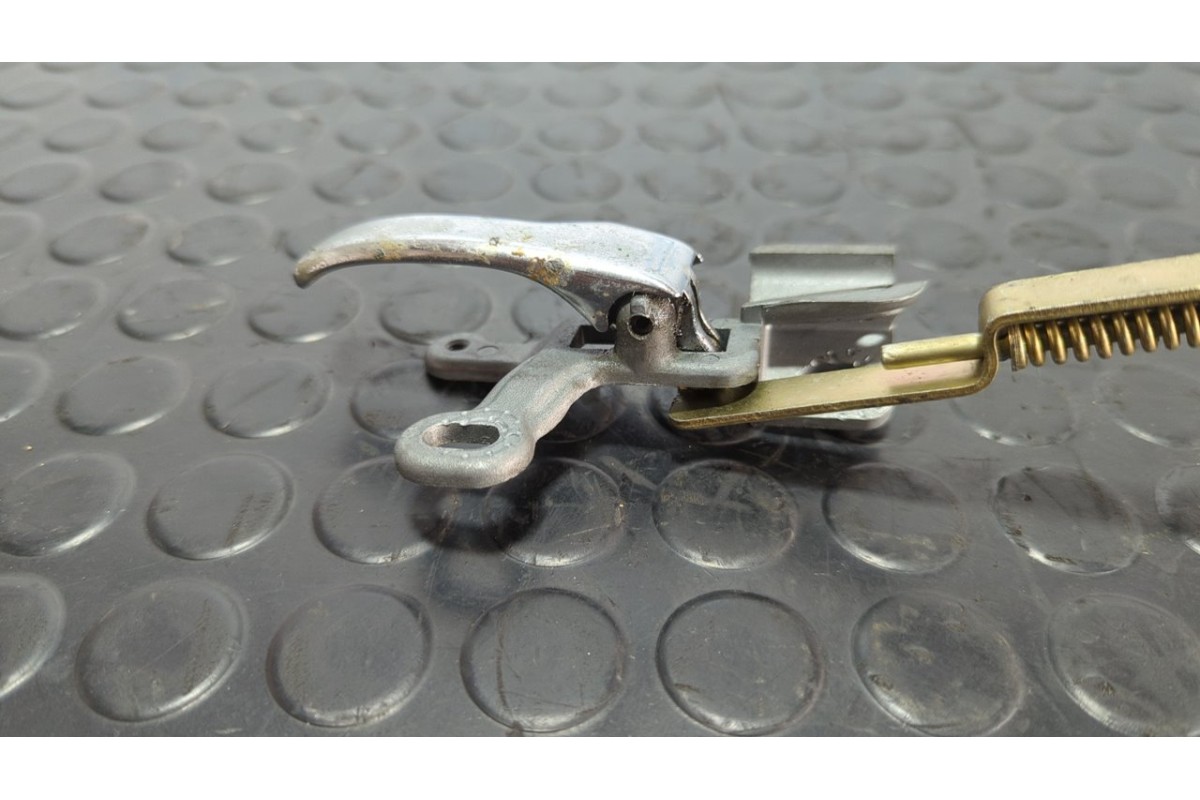 Recambio de maneta interior trasera derecha para mercedes-benz clase e (w114/w115) berlina 240 d 3,0 referencia OEM IAM 11576602