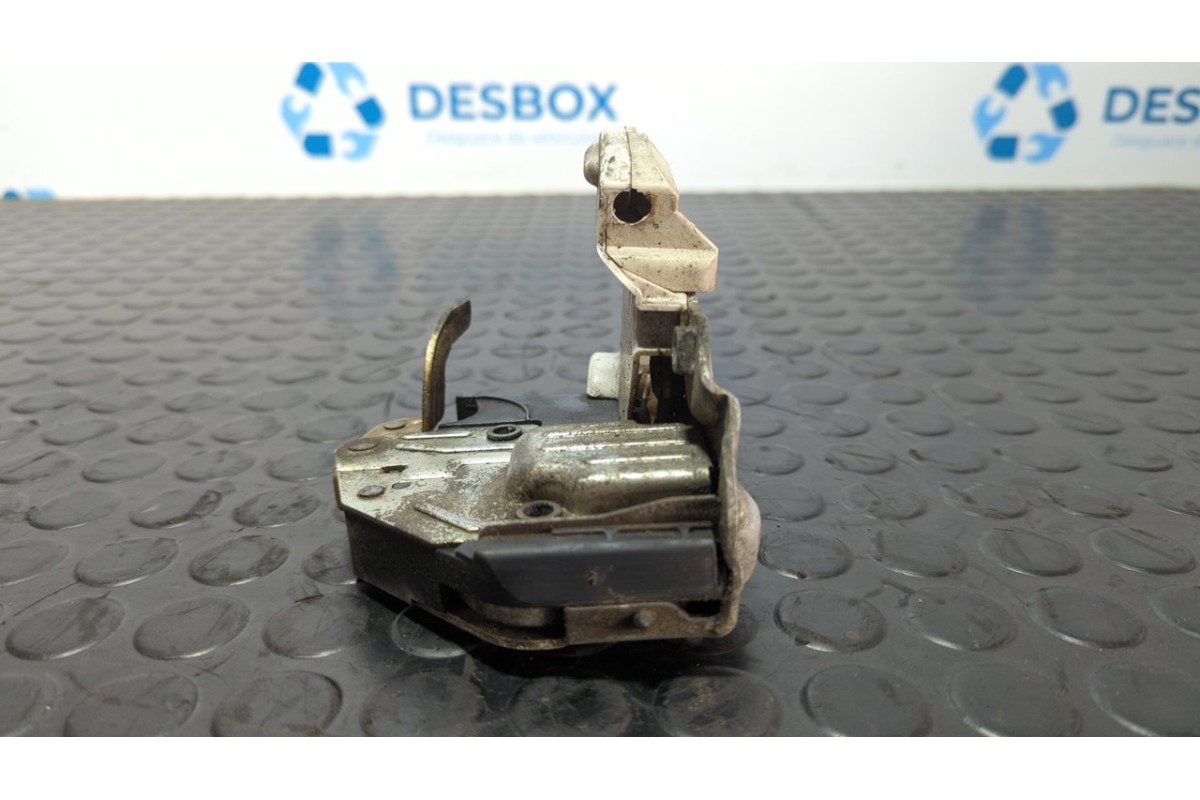 Recambio de cerradura puerta delantera derecha para mercedes-benz clase c (w201) berlina 1.8 e 190 (201.018) referencia OEM IAM 