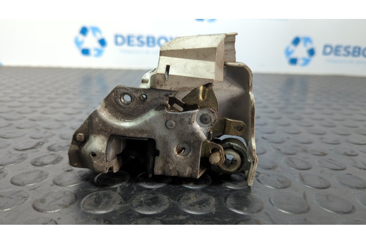 Recambio de cerradura puerta delantera derecha para mercedes-benz clase c (w201) berlina 1.8 e 190 (201.018) referencia OEM IAM 