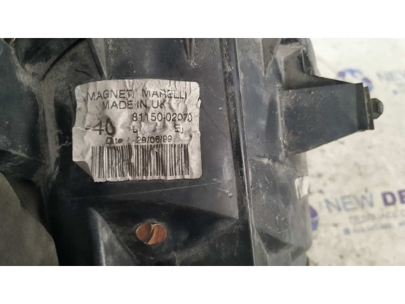 Recambio de faro izquierdo para toyota corolla (e11) 1.4 16v cat referencia OEM IAM 8115002070  