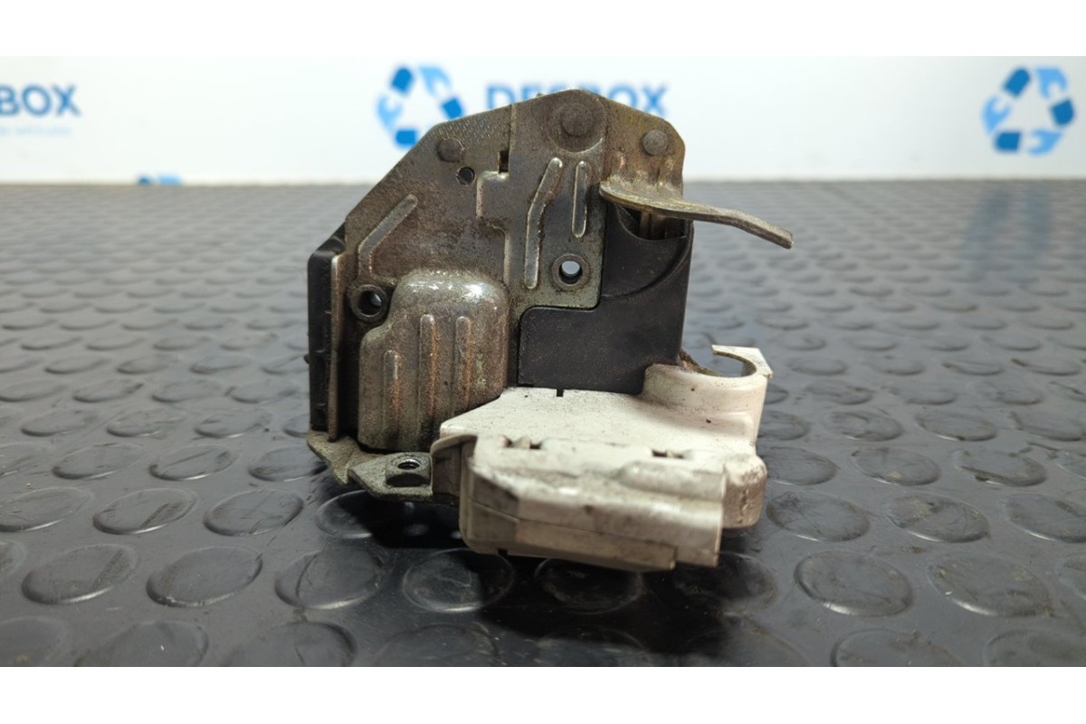 Recambio de cerradura puerta delantera derecha para mercedes-benz clase c (w201) berlina 1.8 e 190 (201.018) referencia OEM IAM 