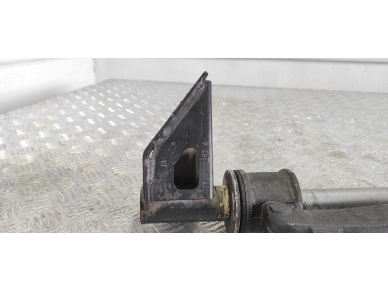 Recambio de brazo izquierdo inferior delantero para nissan interstar mod. 04 (x70) 2.5 dci diesel cat referencia OEM IAM K700288