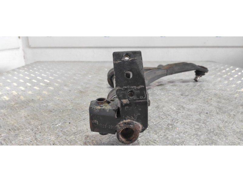 Recambio de brazo izquierdo inferior delantero para nissan interstar mod. 04 (x70) 2.5 dci diesel cat referencia OEM IAM K700288