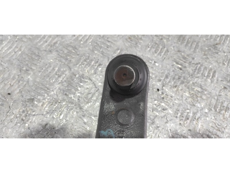 Recambio de brazo izquierdo inferior delantero para nissan interstar mod. 04 (x70) 2.5 dci diesel cat referencia OEM IAM K700288