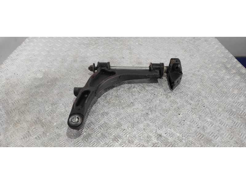Recambio de brazo derecho inferior delantero para nissan interstar mod. 04 (x70) 2.5 dci diesel cat referencia OEM IAM 028855  