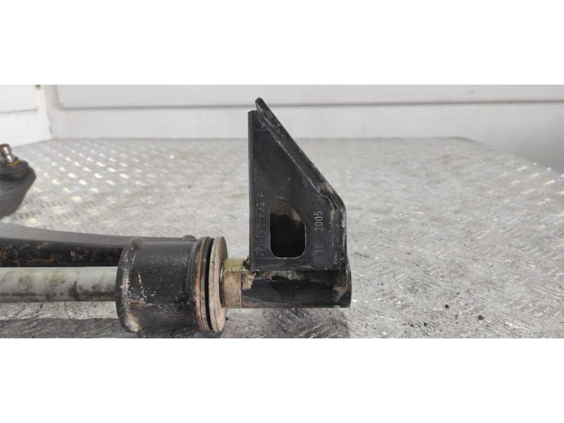 Recambio de brazo derecho inferior delantero para nissan interstar mod. 04 (x70) 2.5 dci diesel cat referencia OEM IAM 028855  