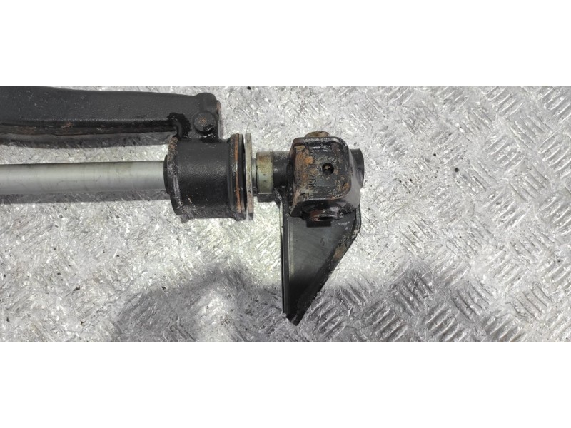 Recambio de brazo derecho inferior delantero para nissan interstar mod. 04 (x70) 2.5 dci diesel cat referencia OEM IAM 028855  