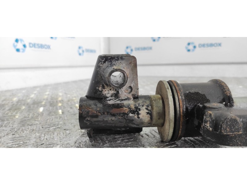 Recambio de brazo derecho inferior delantero para nissan interstar mod. 04 (x70) 2.5 dci diesel cat referencia OEM IAM 028855  