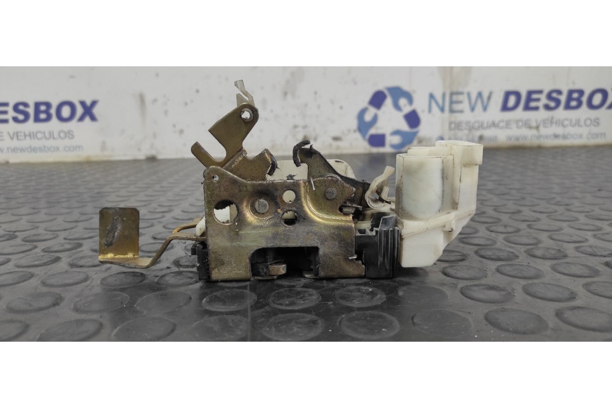 Recambio de cerradura puerta delantera izquierda para fiat ducato combi (desde 03.94) 1.9 turbodiesel referencia OEM IAM B792  
