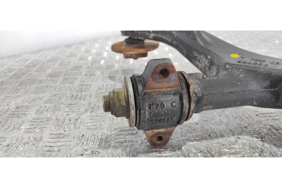 Recambio de brazo derecho superior delantero para nissan interstar mod. 04 (x70) 2.5 dci diesel cat referencia OEM IAM F4002085 