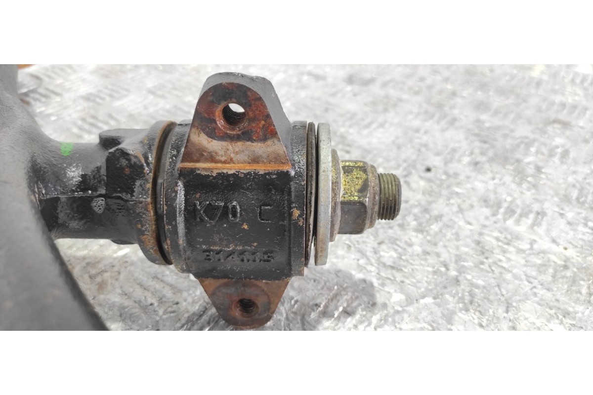 Recambio de brazo derecho superior delantero para nissan interstar mod. 04 (x70) 2.5 dci diesel cat referencia OEM IAM F4002085 