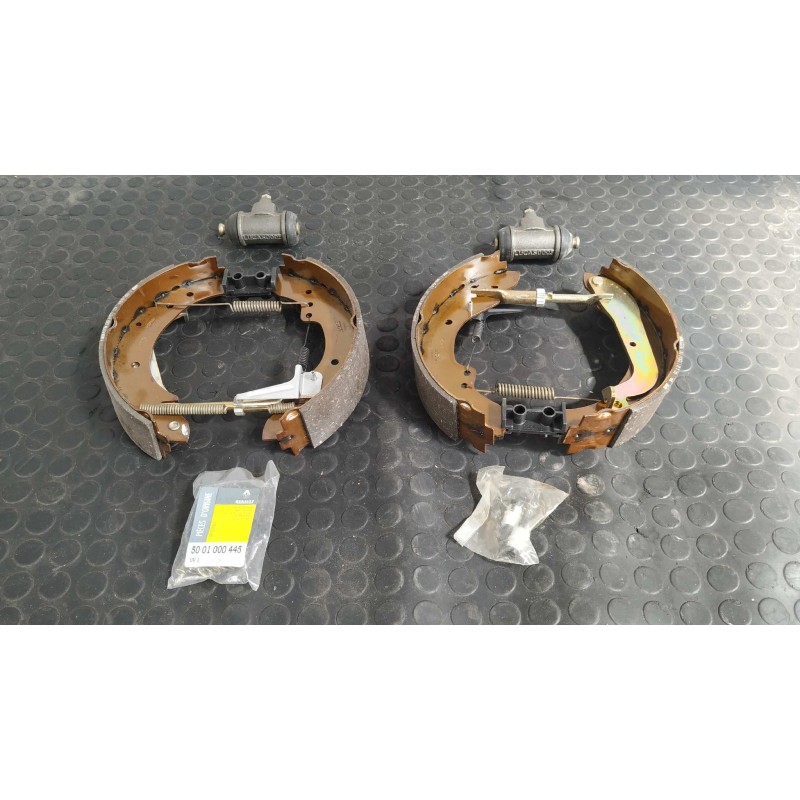 Recambio de freno de tambor para renault trafic (desde 5.89) 2.0 referencia OEM IAM 7701205916  