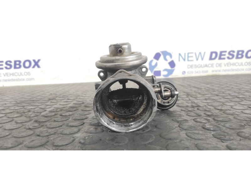 Recambio de valvula egr para audi a4 berlina (8e) 1.9 tdi referencia OEM IAM 038131501AL  