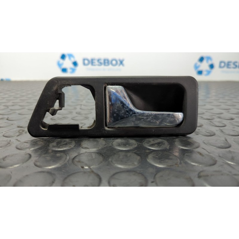 Recambio de maneta interior delantera izquierda para mercedes-benz clase c (w201) berlina 1.8 e 190 (201.018) referencia OEM IAM