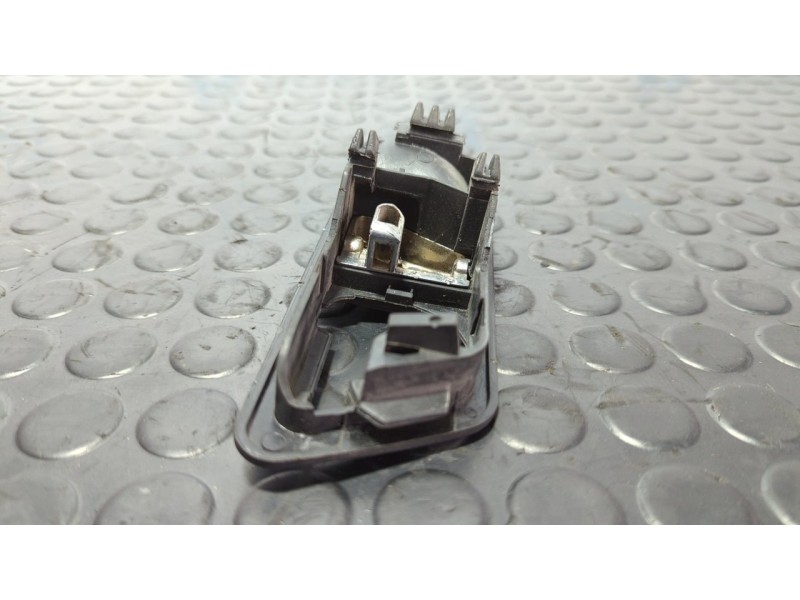 Recambio de maneta interior delantera izquierda para mercedes-benz clase c (w201) berlina 1.8 e 190 (201.018) referencia OEM IAM
