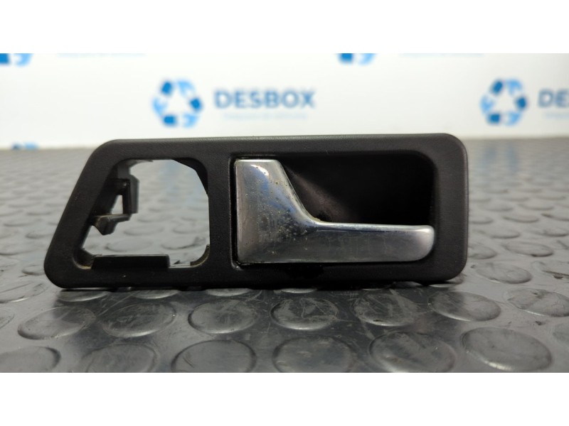 Recambio de maneta interior trasera izquierda para mercedes-benz clase c (w201) berlina 1.8 e 190 (201.018) referencia OEM IAM 2