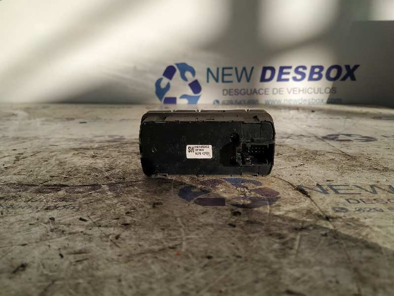 Recambio de mando elevalunas delantero izquierdo para opel vectra c berlina 2.2 16v dti cat (y 22 dtr / l50) referencia OEM IAM 