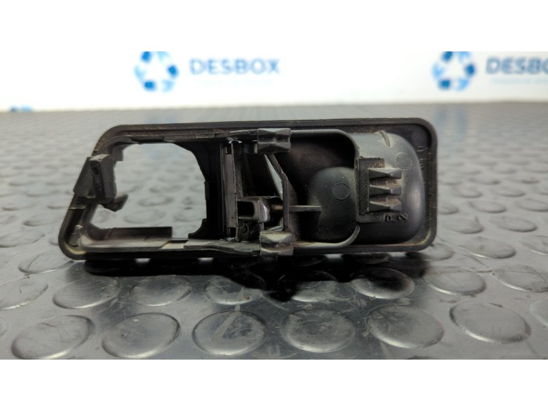 Recambio de maneta interior delantera derecha para mercedes-benz clase c (w201) berlina 1.8 e 190 (201.018) referencia OEM IAM 2