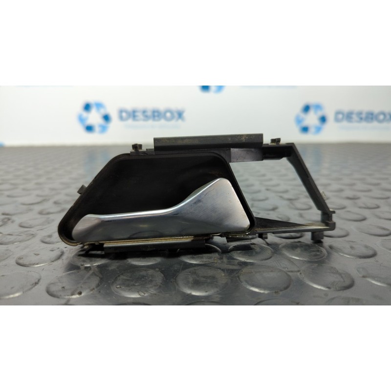 Recambio de maneta interior delantera derecha para mercedes-benz clase e (w124) berlina 2.5 diesel referencia OEM IAM 1247600261