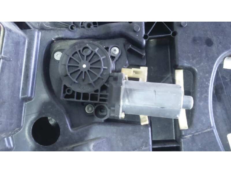 Recambio de motor elevalunas delantero derecho para ford fiesta (cbk) 1.4 tdci cat referencia OEM IAM   