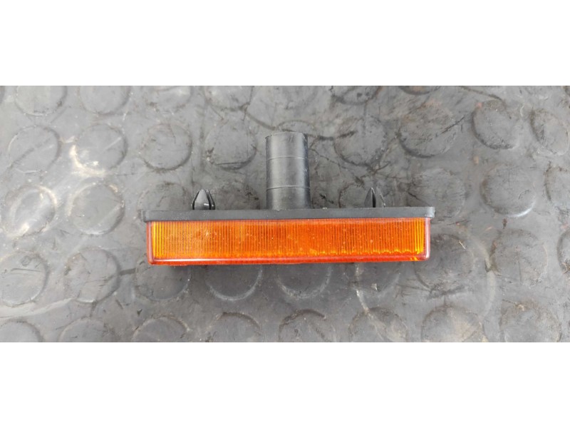Recambio de piloto lateral derecho para iveco daily caja abierta / volquete 29 - l 10 caja abierta referencia OEM IAM 0250001  
