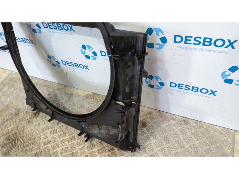Recambio de calandra delantera de radiador para land rover range rover sport v8 td edition 60 yrs referencia OEM IAM PGK5002  