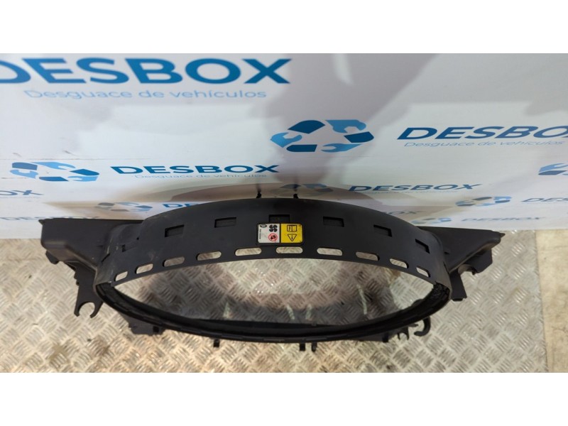 Recambio de calandra delantera de radiador para land rover range rover sport v8 td edition 60 yrs referencia OEM IAM PGK5002  