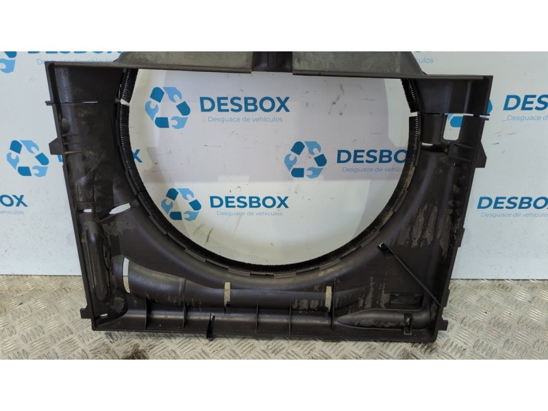 Recambio de calandra delantera de radiador para land rover range rover sport v8 td edition 60 yrs referencia OEM IAM PGK5002  