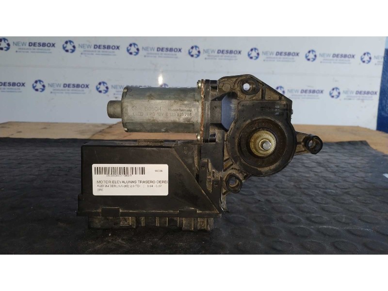 Recambio de motor elevalunas trasero derecho para audi a4 berlina (8e) 2.0 tdi referencia OEM IAM 8E0959802E  