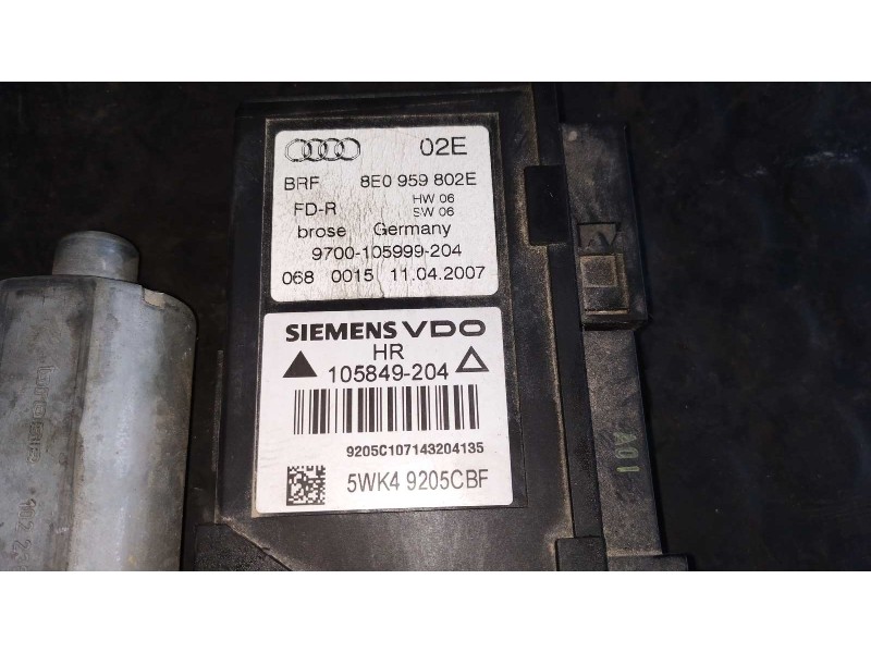Recambio de motor elevalunas trasero derecho para audi a4 berlina (8e) 2.0 tdi referencia OEM IAM 8E0959802E  