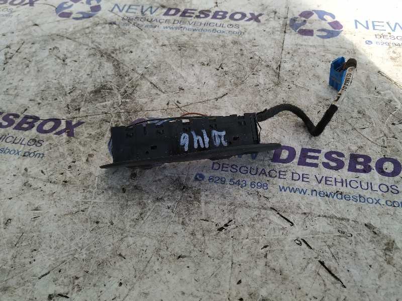 Recambio de mando elevalunas delantero derecho para opel vectra b berlina 2.0 16v cat (x 20 xev / l34) referencia OEM IAM 031553