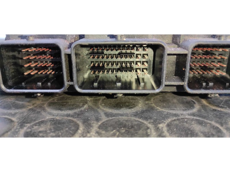 Recambio de centralita motor uce para renault megane ii berlina 3p confort authentique referencia OEM IAM 8200310863  