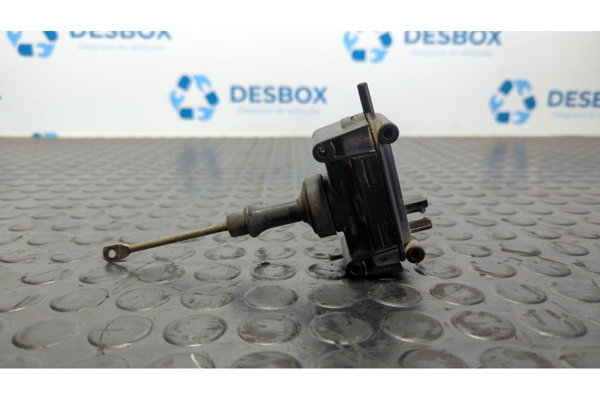 Recambio de motor cierre centralizado trasero izquierdo para mercedes-benz clase e (w124) berlina 2.5 diesel referencia OEM IAM 