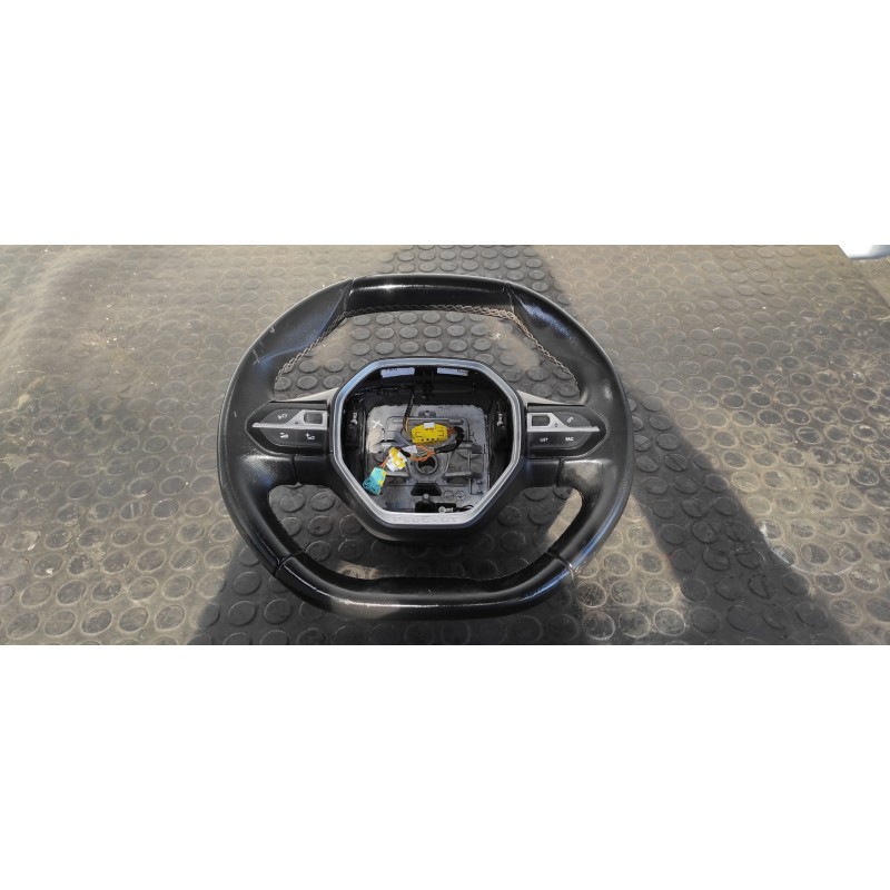 Recambio de volante para peugeot 3008 allure referencia OEM IAM 98105487AU  