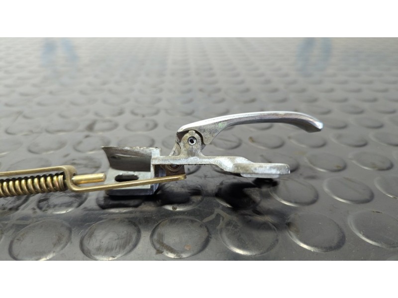 Recambio de maneta interior trasera izquierda para mercedes-benz clase e (w114/w115) berlina 240 d 3,0 referencia OEM IAM 115766