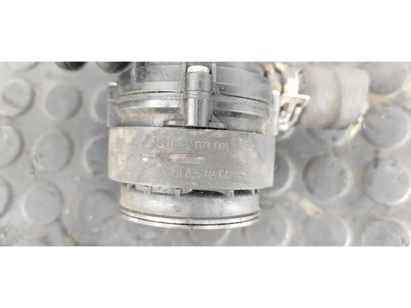 Recambio de bomba agua para mercedes-benz clase e (w211) berlina 3.2 cdi cat referencia OEM IAM A2118350028  