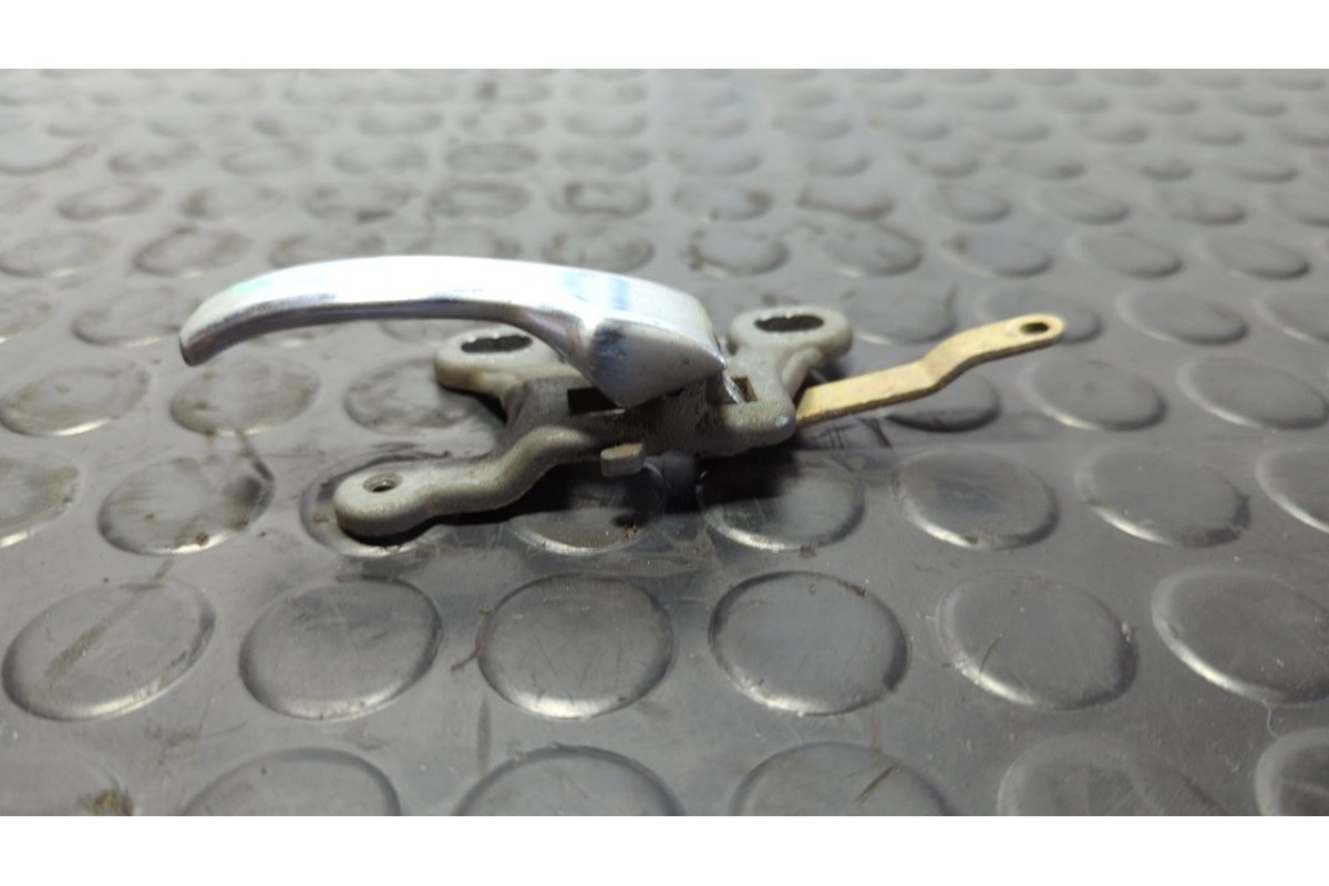 Recambio de maneta interior delantera izquierda para mercedes-benz clase e (w114/w115) berlina 240 d 3,0 referencia OEM IAM 1107