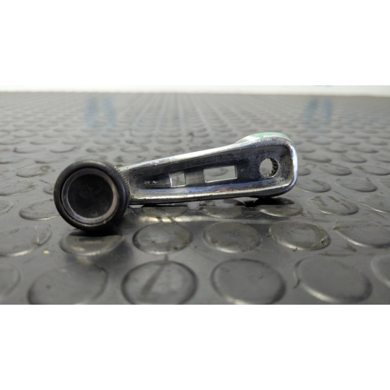 Recambio de maneta elevalunas trasera derecha para mercedes-benz clase e (w114/w115) berlina 240 d 3,0 referencia OEM IAM   