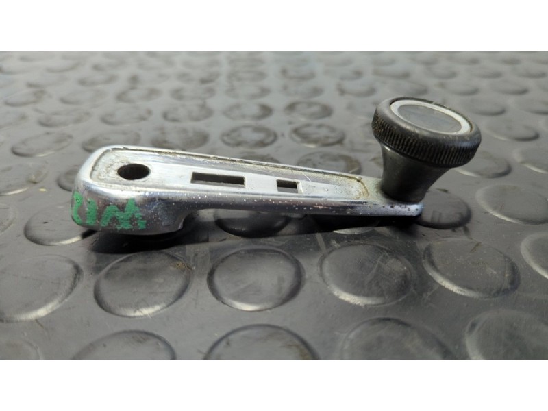 Recambio de maneta elevalunas trasera derecha para mercedes-benz clase e (w114/w115) berlina 240 d 3,0 referencia OEM IAM   
