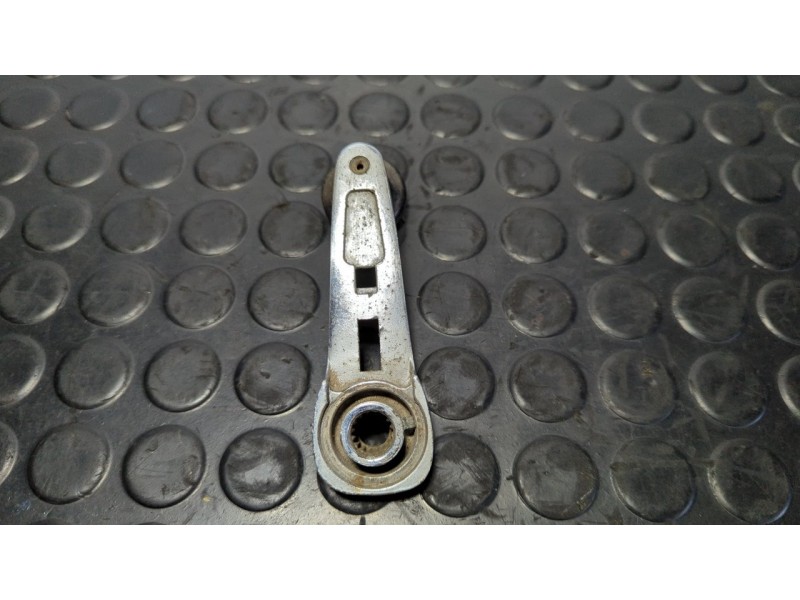 Recambio de maneta elevalunas delantera izquierda para mercedes-benz clase e (w114/w115) berlina 240 d 3,0 referencia OEM IAM   