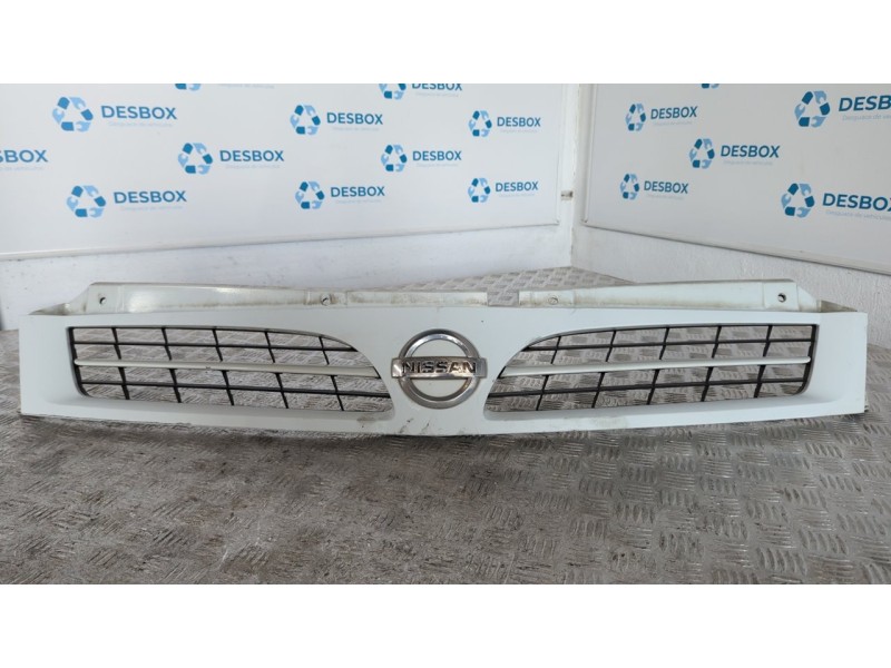 Recambio de rejilla delantera para nissan interstar mod. 04 (x70) 2.5 dci diesel cat referencia OEM IAM 8200233587  