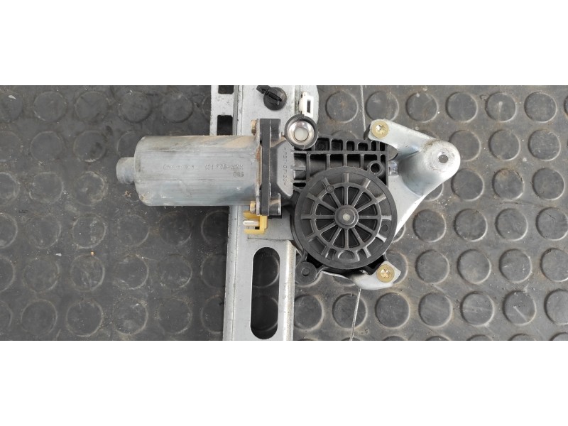 Recambio de elevalunas delantero izquierdo para mercedes-benz clase a (w168) 170 cdi (168.008) referencia OEM IAM 191745XXX  