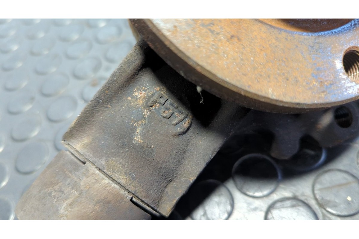 Recambio de mangueta delantera derecha para citroen c4 grand picasso 2.0 hdi fap cat (rhr / dw10bted4) referencia OEM IAM P57341