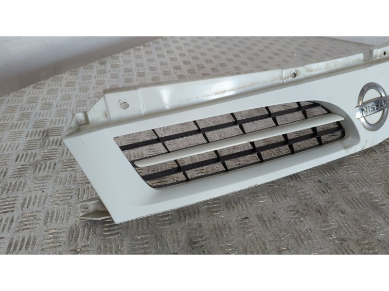 Recambio de rejilla delantera para nissan interstar mod. 04 (x70) 2.5 dci diesel cat referencia OEM IAM 8200233587  
