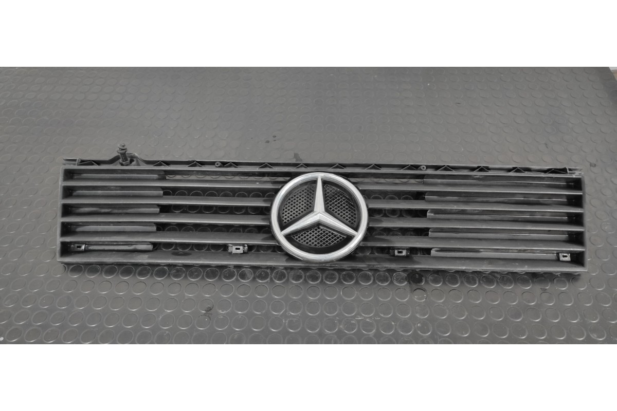 Recambio de rejilla delantera para mercedes-benz mb 100 d caja cerrada / combi caja cerrada (bm 631.332/342) referencia OEM IAM 