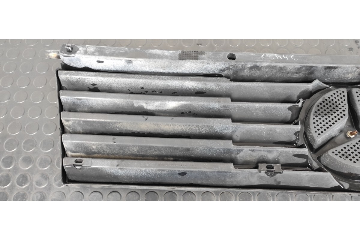 Recambio de rejilla delantera para mercedes-benz mb 100 d caja cerrada / combi caja cerrada (bm 631.332/342) referencia OEM IAM 