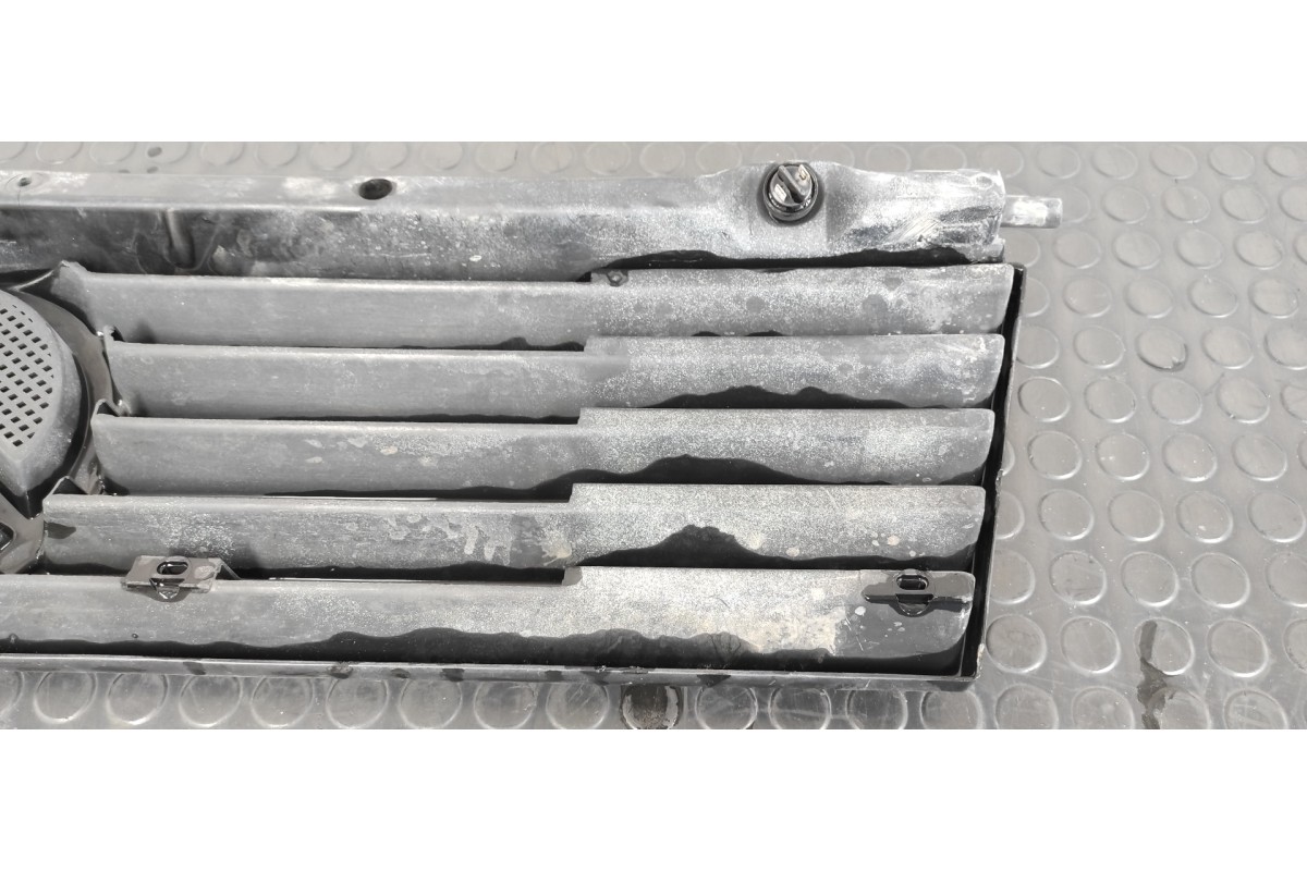 Recambio de rejilla delantera para mercedes-benz mb 100 d caja cerrada / combi caja cerrada (bm 631.332/342) referencia OEM IAM 
