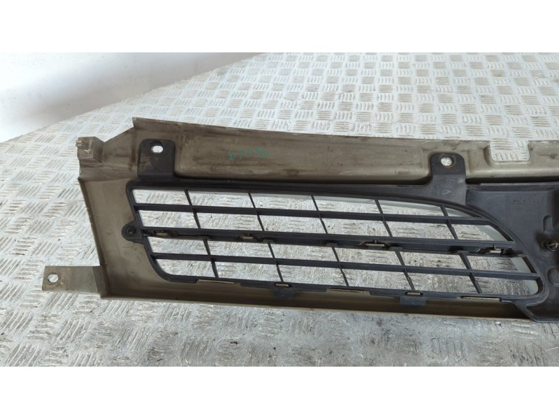 Recambio de rejilla delantera para nissan interstar mod. 04 (x70) 2.5 dci diesel cat referencia OEM IAM 8200233587  